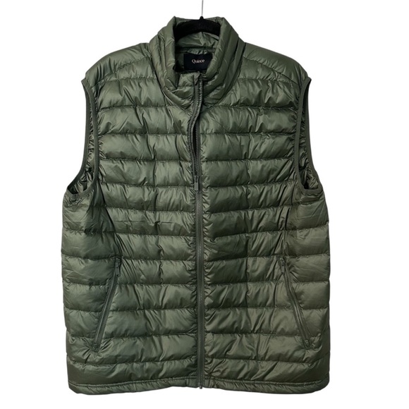 Quince Lightweight Down Packable Puffer Vest - Picture 9 of 9